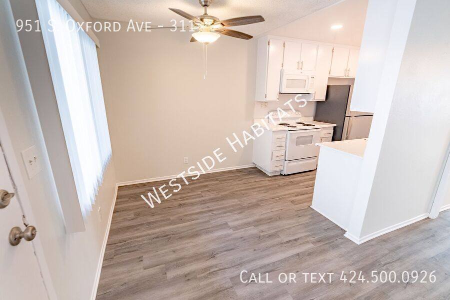Apartment for rent at 951 S Oxford Ave, Los Angeles, CA 90006