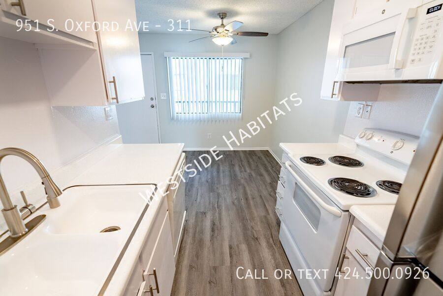 Apartment for rent at 951 S Oxford Ave, Los Angeles, CA 90006
