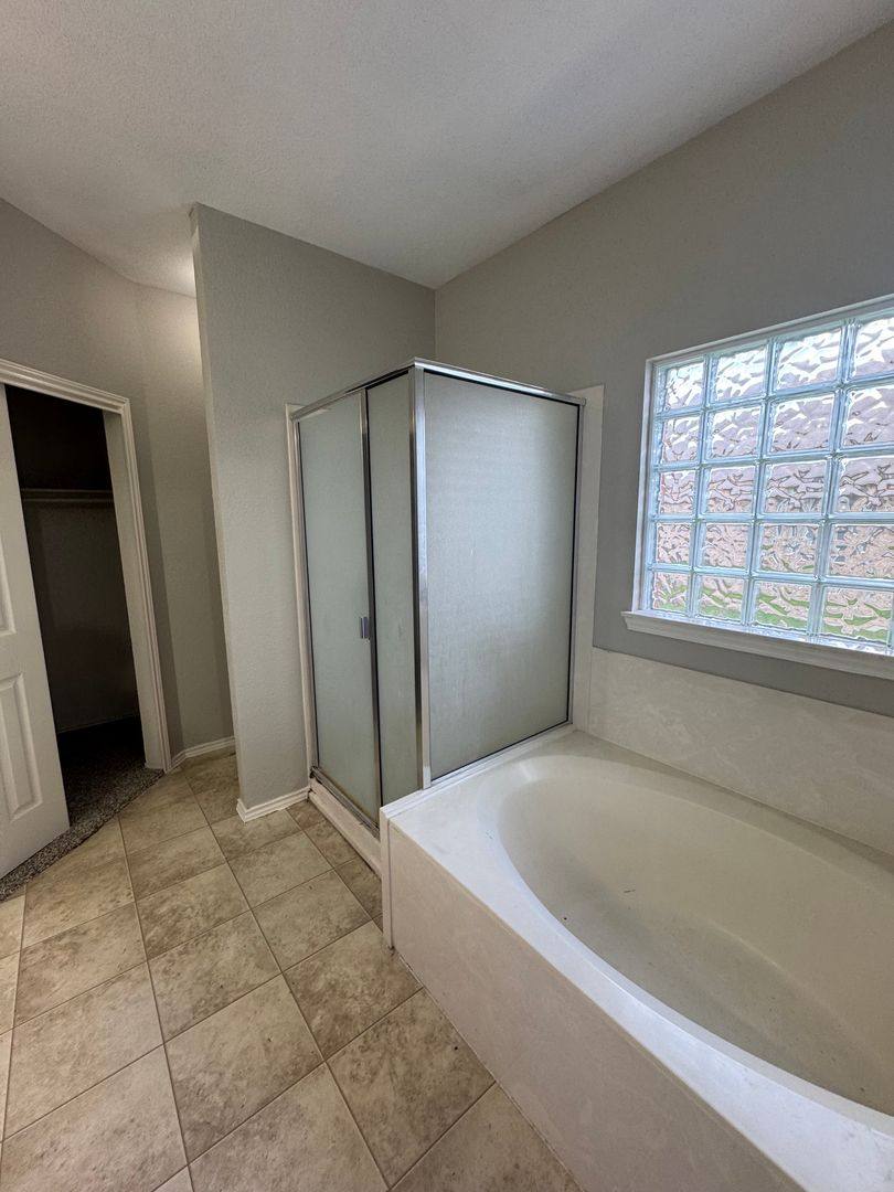 House for rent at 6504 Tierra Dr, Woodway, TX 76712