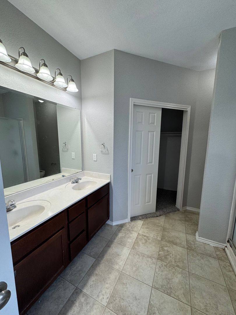 House for rent at 6504 Tierra Dr, Woodway, TX 76712