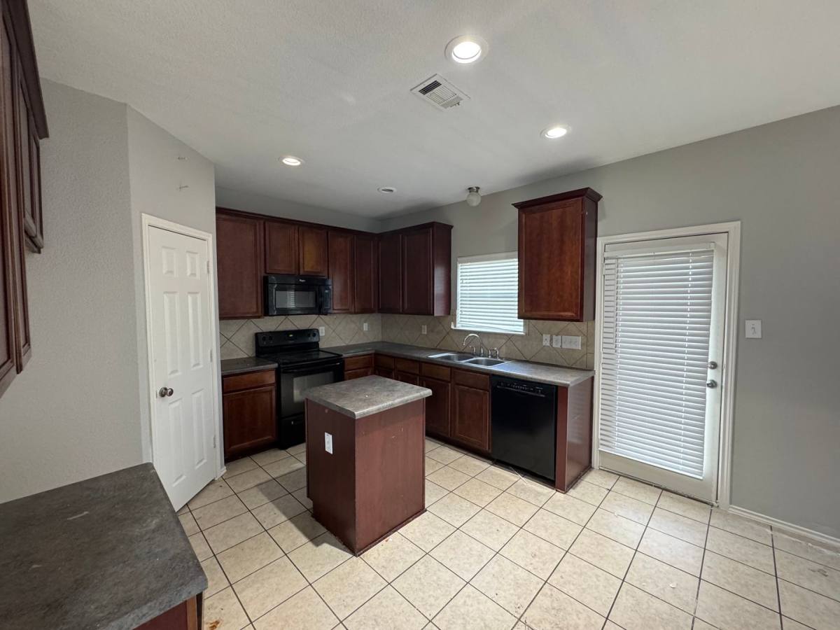 House for rent at 6504 Tierra Dr, Woodway, TX 76712