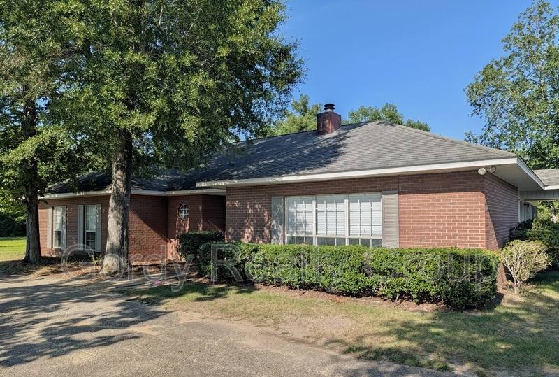 House for rent at 5172 Flint Chip Way, Marianna, FL 32446