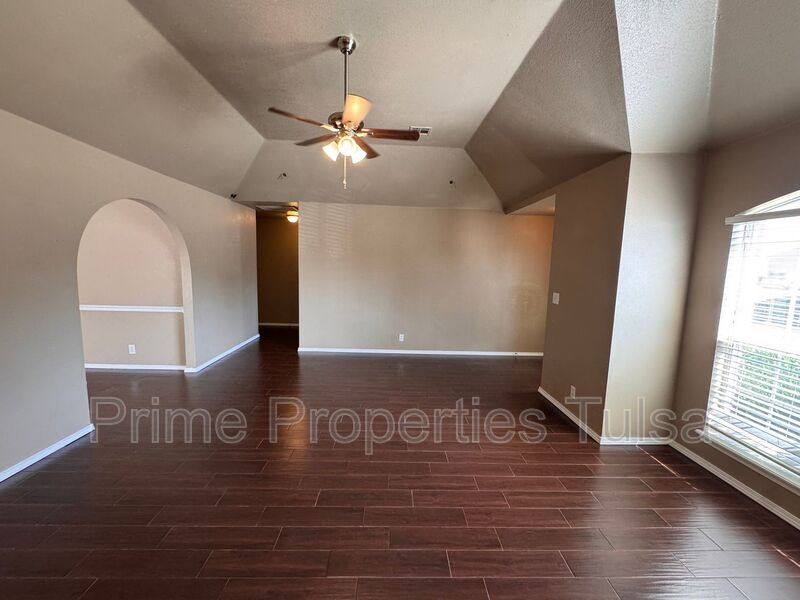 House for rent at 9028 E 99th St S, Tulsa, OK 74133