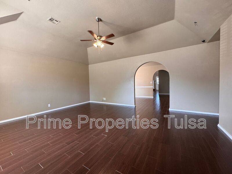 House for rent at 9028 E 99th St S, Tulsa, OK 74133