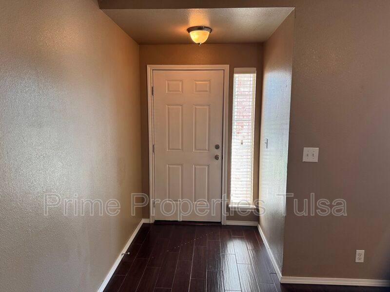 House for rent at 9028 E 99th St S, Tulsa, OK 74133