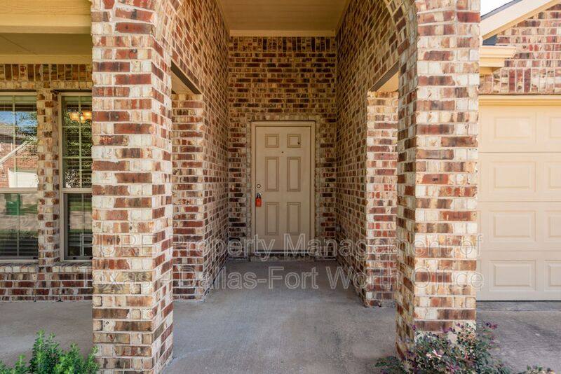 Townhouse for rent at 1012 Lake Hollow Dr, Little Elm, TX 75068