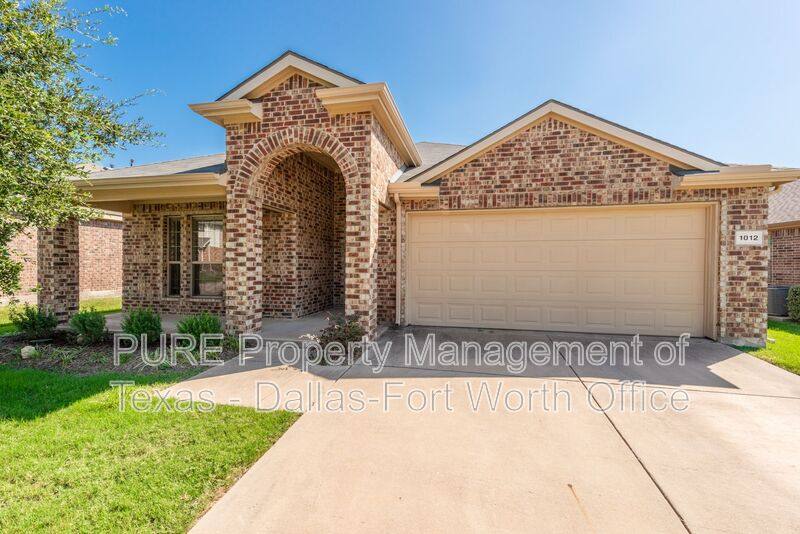 Townhouse for rent at 1012 Lake Hollow Dr, Little Elm, TX 75068