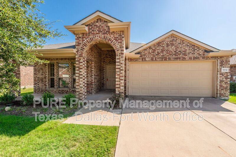 Townhouse for rent at 1012 Lake Hollow Dr, Little Elm, TX 75068