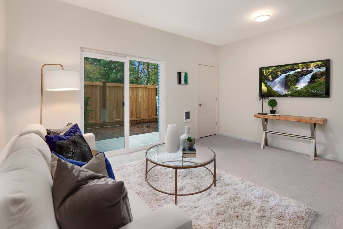 Townhouse for rent at 2324 N 185th St, Seattle, WA 98133