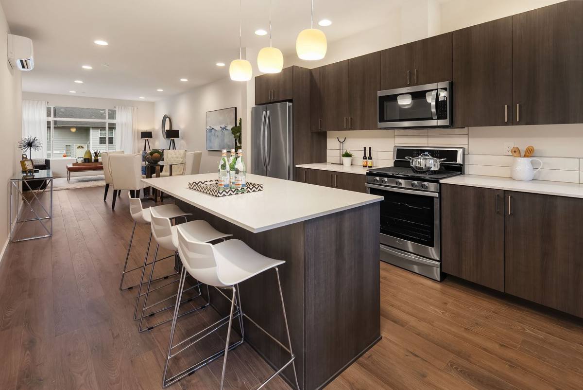 Townhouse for rent at 2324 N 185th St, Seattle, WA 98133