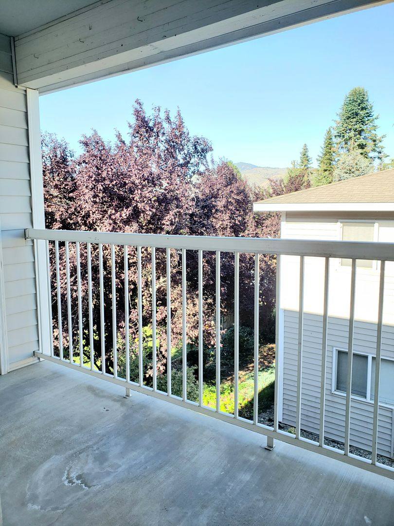 Apartment for rent at 587 Eastmont Ave, East Wenatchee, WA 98802