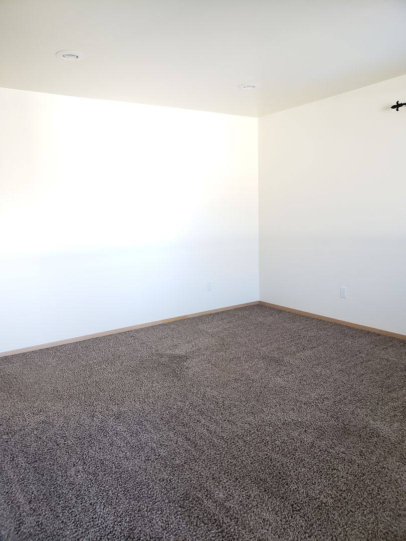 Apartment for rent at 587 Eastmont Ave, East Wenatchee, WA 98802
