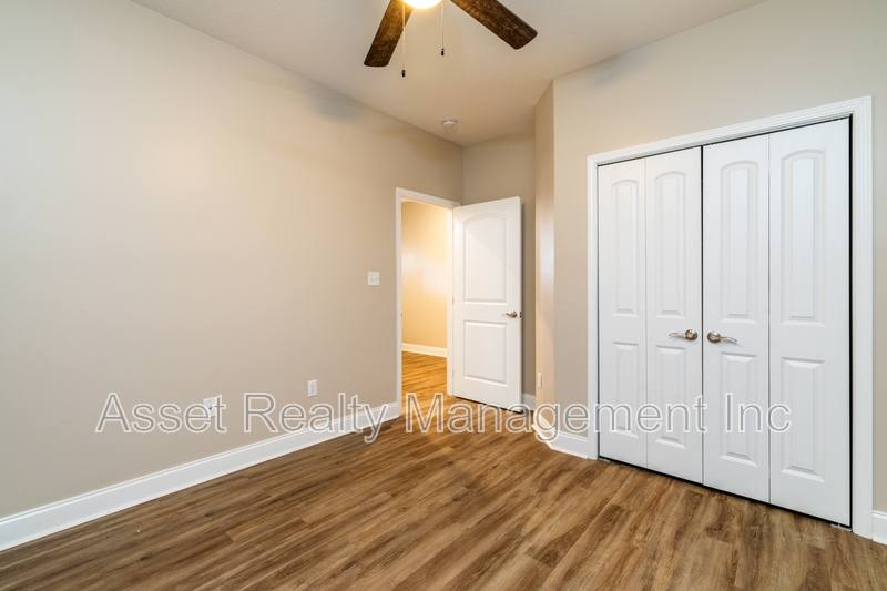 House for rent at 127 S Van Gilder St, Knoxville, TN 37915