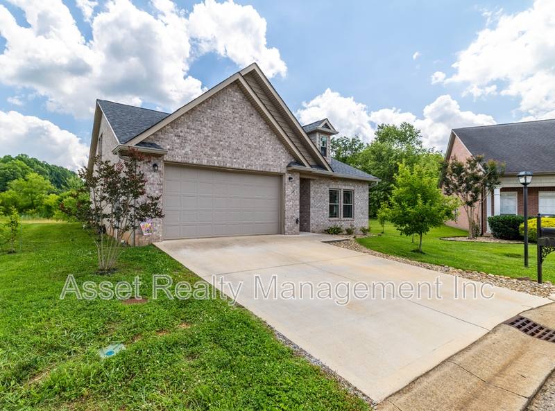 House for rent at 127 S Van Gilder St, Knoxville, TN 37915