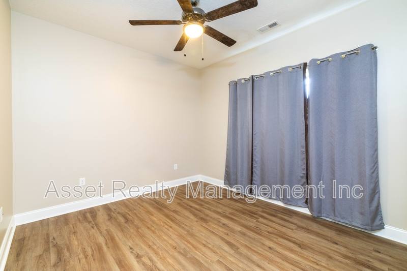 House for rent at 127 S Van Gilder St, Knoxville, TN 37915