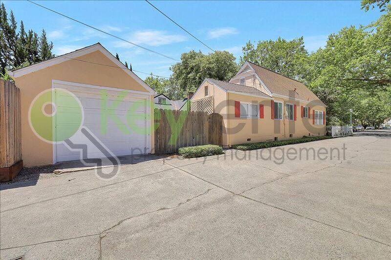 House for rent at 2933 27th St, Sacramento, CA 95818