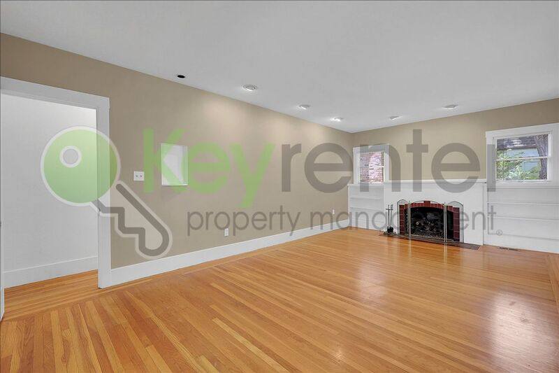 House for rent at 2933 27th St, Sacramento, CA 95818