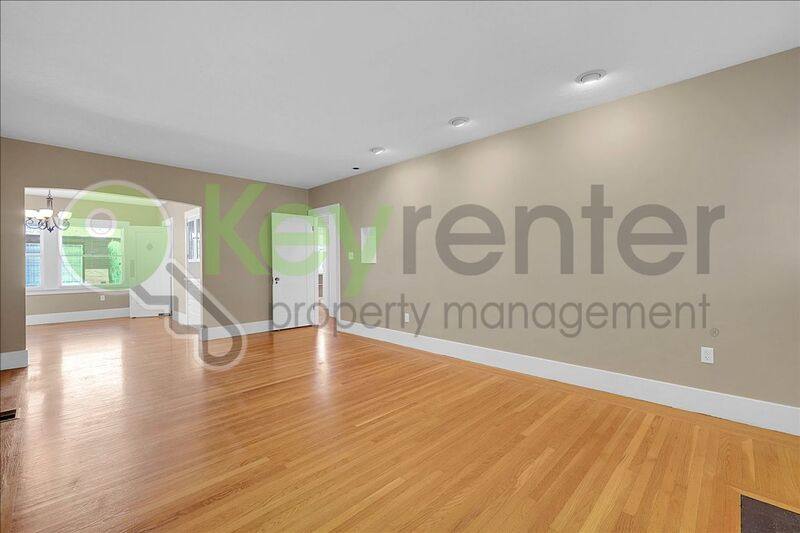 House for rent at 2933 27th St, Sacramento, CA 95818