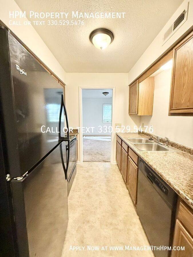 Apartment for rent at 408 W Maple, North Canton, OH 44720