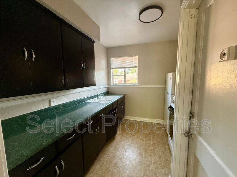 Apartment for rent at 608 Cherry #12, Jonesboro, AR 72401