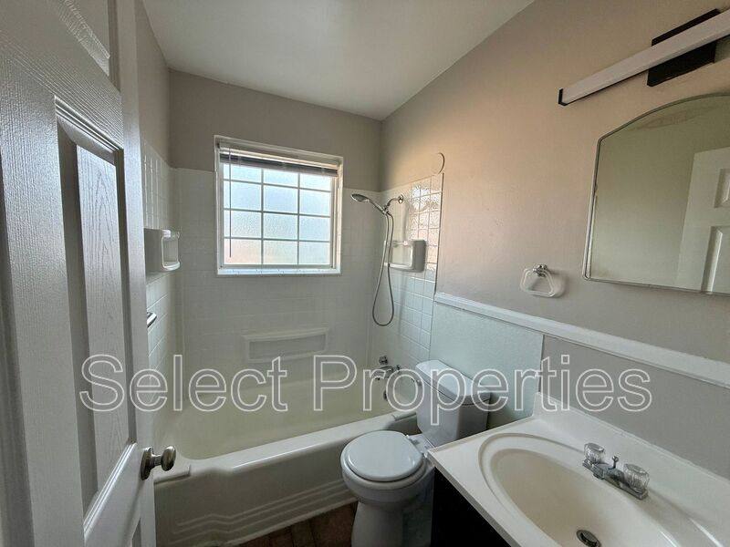Apartment for rent at 608 Cherry #12, Jonesboro, AR 72401