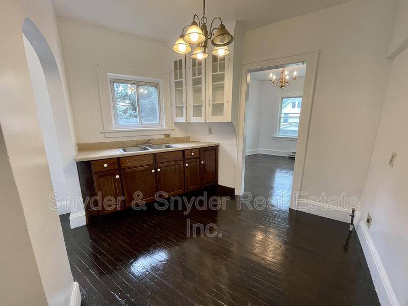 Apartment for rent at 815 & 817 Johnston St, Akron, OH 44306