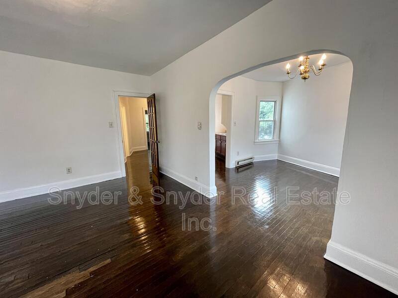 Apartment for rent at 815 & 817 Johnston St, Akron, OH 44306