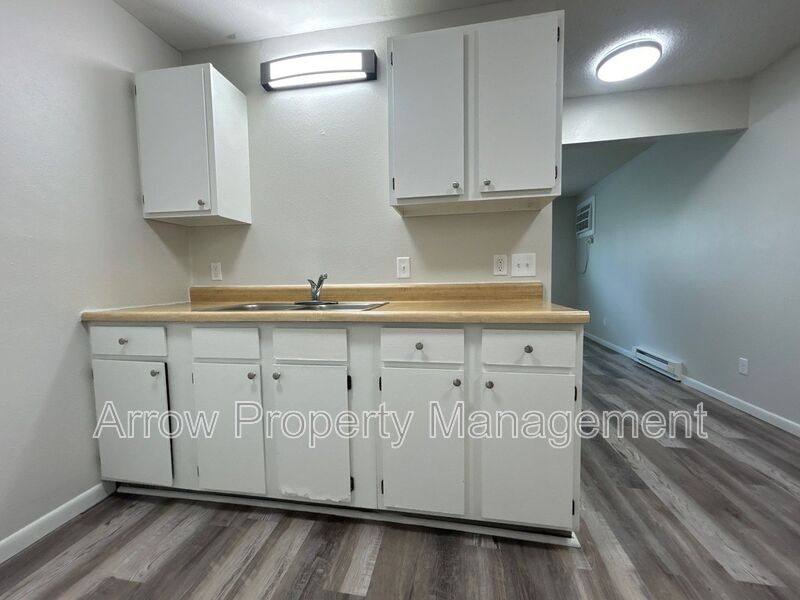Apartment for rent at 906 E St #F, McCook, NE 69001