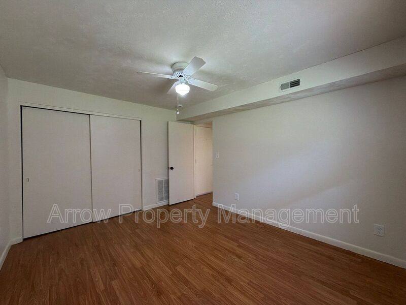 Apartment for rent at 2002 Washington St, Lincoln, NE 68502