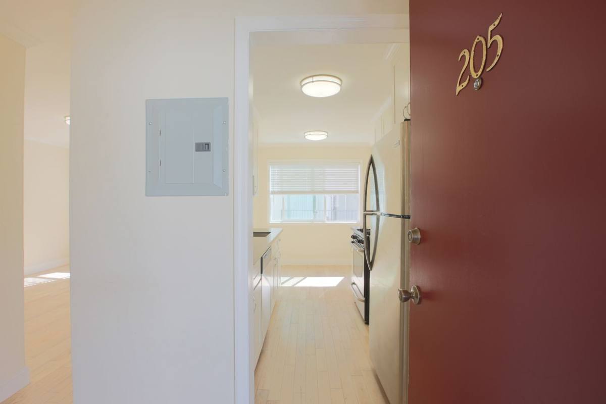 Apartment for rent at 400 Orange, Oakland, CA 94610