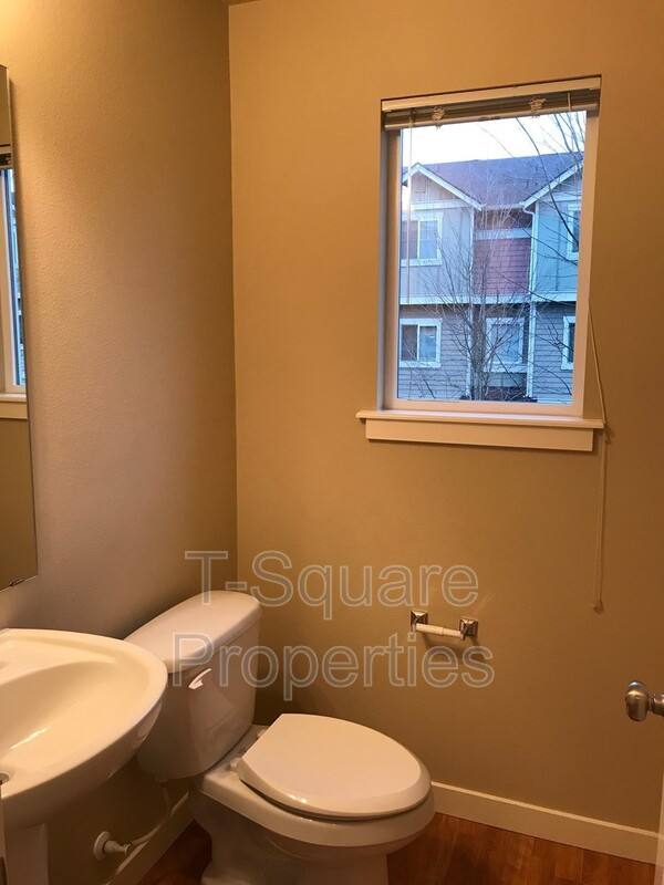 Townhouse for rent at 14924 41st Ave SE #E104, Bothell, WA 98012