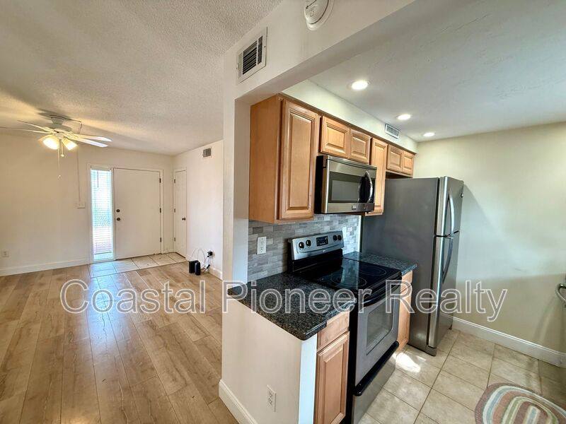 Condo for rent at 1960 Union St #41, Clearwater, FL 33763