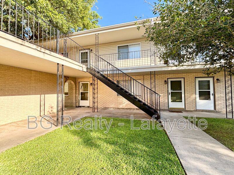 Apartment for rent at 201 S College #101, Lafayette, LA 70506