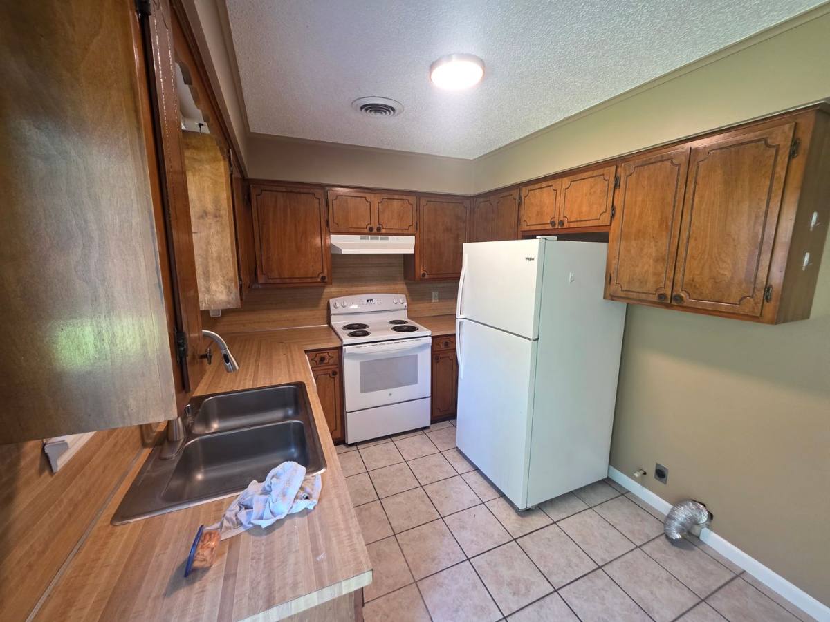 Apartment for rent at 2923, 2925 & 2927 Sunny Lane, Fayetteville, AR 72703