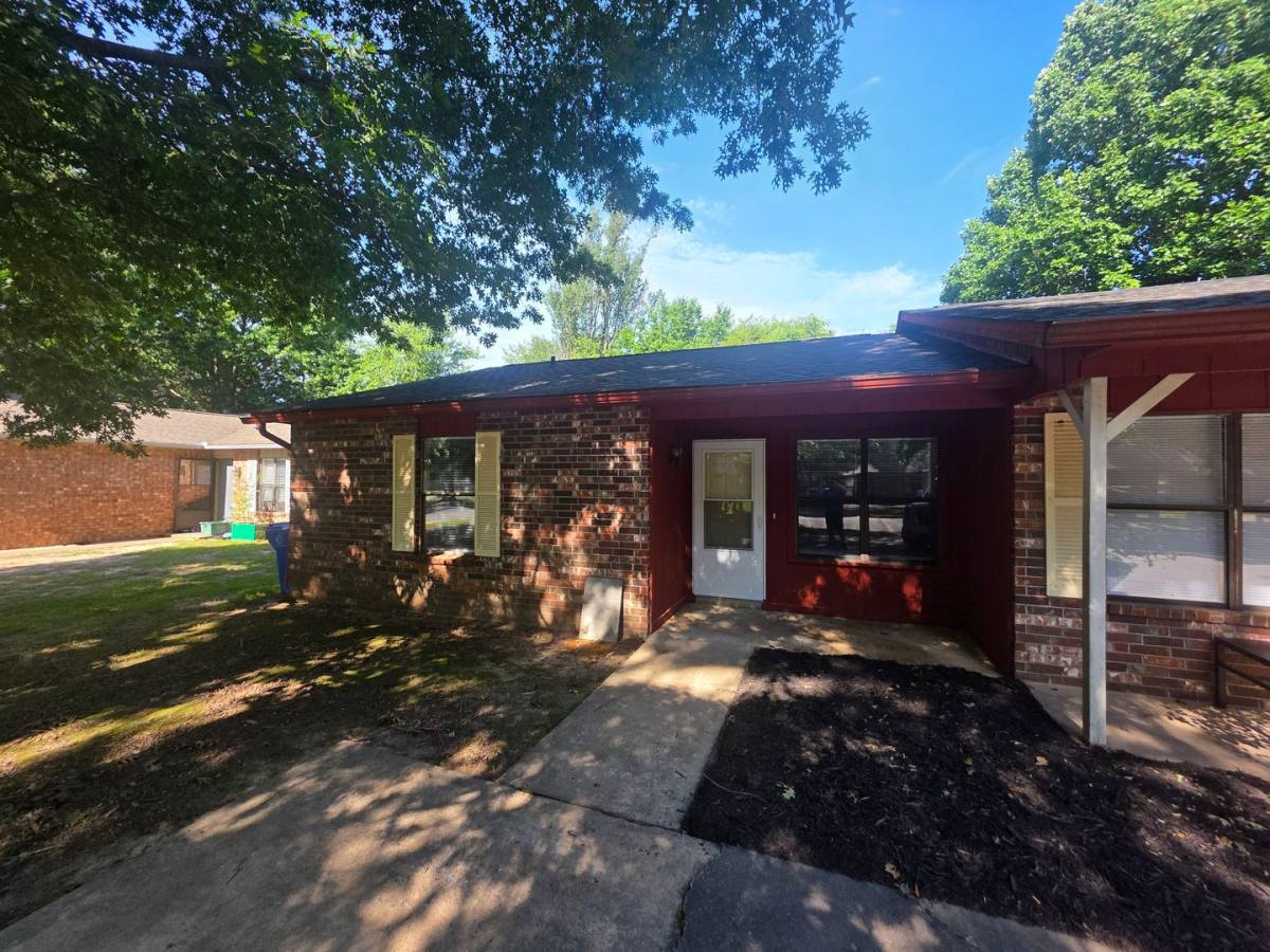 Apartment for rent at 2923, 2925 & 2927 Sunny Lane, Fayetteville, AR 72703