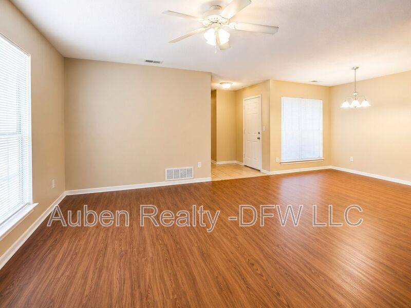 House for rent at 1915 Spindletop Dr, Duncanville, TX 75137