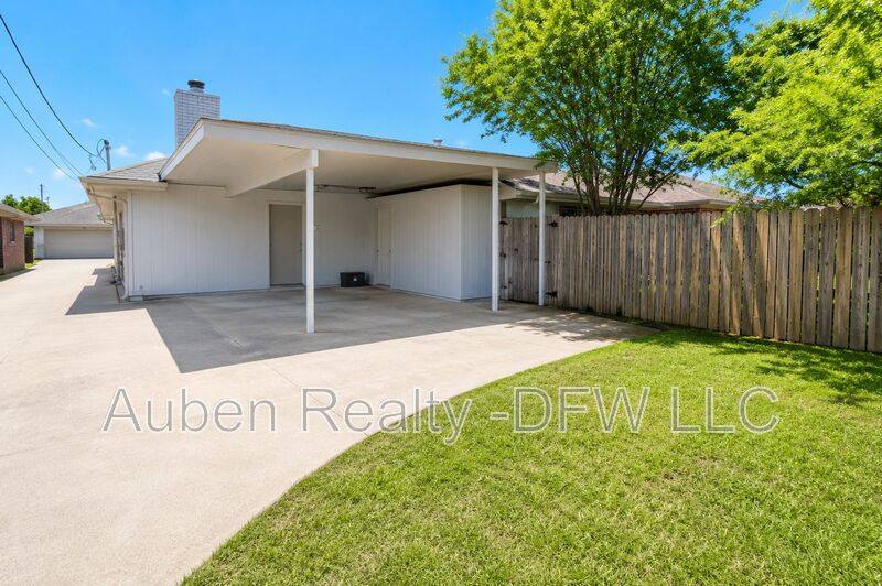 House for rent at 1915 Spindletop Dr, Duncanville, TX 75137