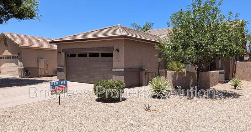 House for rent at 4236 E Oxford Lane, Gilbert, AZ 85295