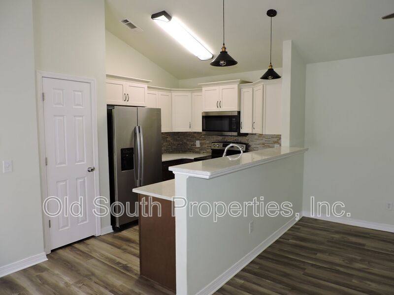 House for rent at 508 E Gonzalez St, Pensacola, FL 32503