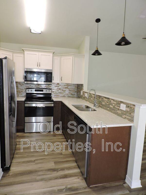 House for rent at 508 E Gonzalez St, Pensacola, FL 32503