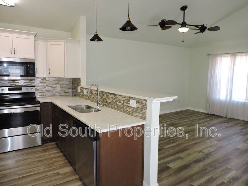 House for rent at 508 E Gonzalez St, Pensacola, FL 32503
