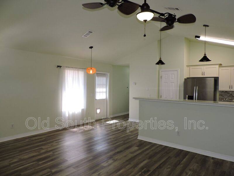 House for rent at 508 E Gonzalez St, Pensacola, FL 32503