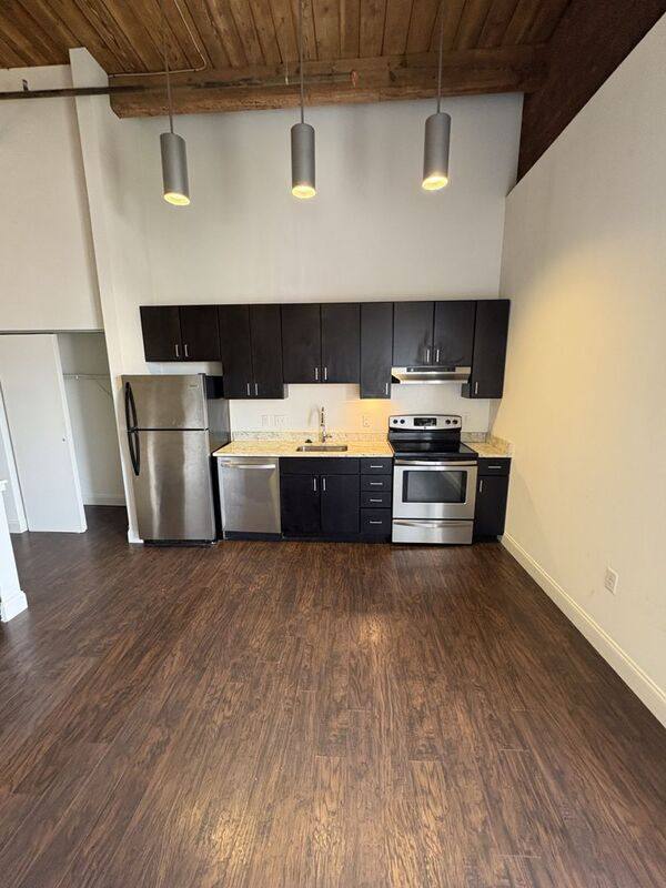 Apartment for rent at 344 N Charles St #305, Baltimore, MD 21201