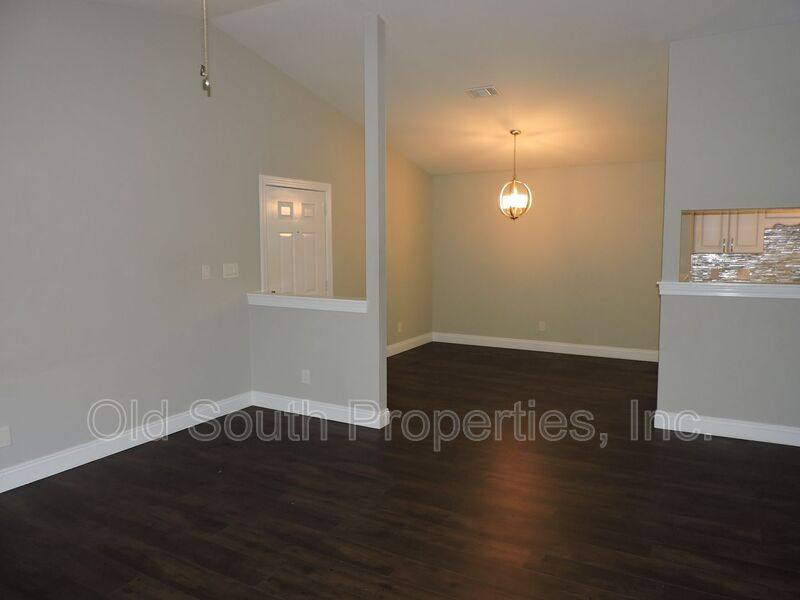 Condo for rent at 2299 Scenic Highway L-6, Pensacola, FL 32503