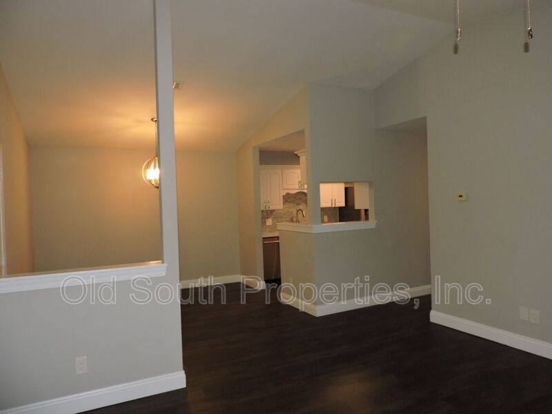 Condo for rent at 2299 Scenic Highway L-6, Pensacola, FL 32503