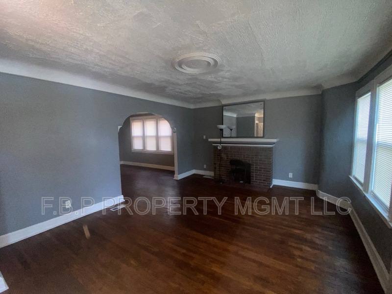 Apartment for rent at 3831 Waverly St #1, Detroit, MI 48238