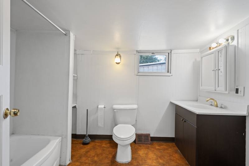 Apartment for rent at 212 Mercer St #1, Gloucester City, NJ 08030