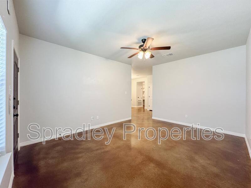 Apartment for rent at 206B Sparrow Cove, Troy, TX 76579