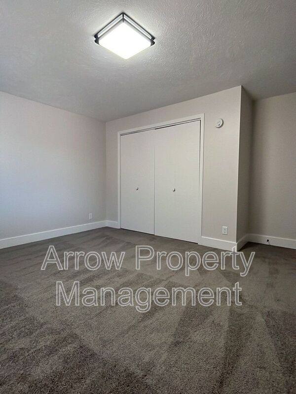 Apartment for rent at 3341 Holdrege St #7, Lincoln, NE 68503