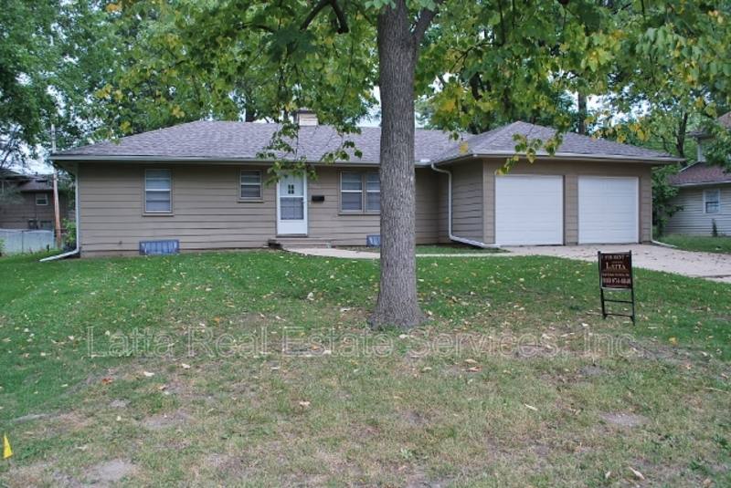 House for rent at 10600 E 79th St, Kansas City, MO 64138